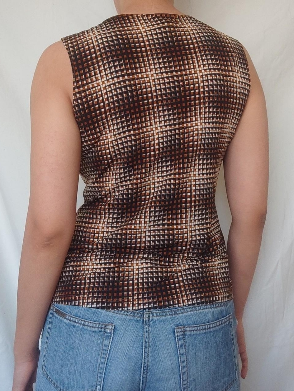 Brown Square Patterned Tank Top - Picture 4 of 7